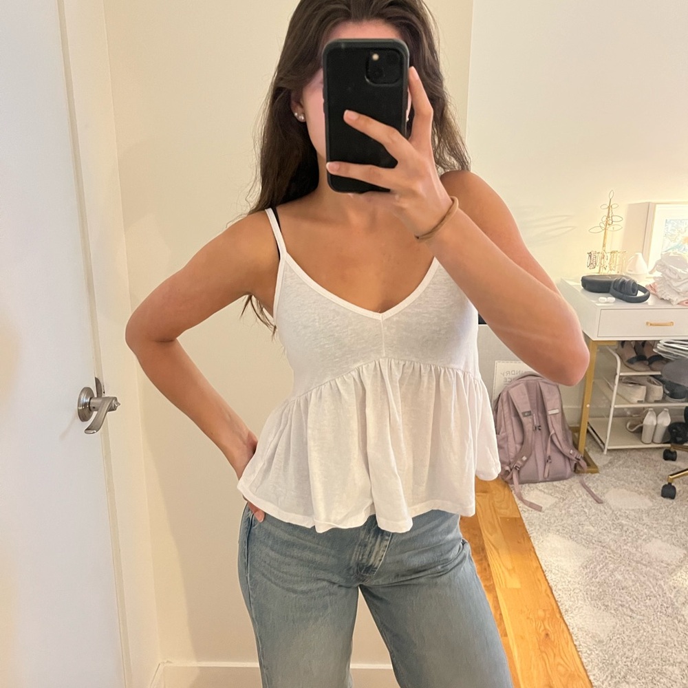 Basic white top